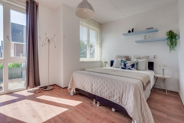 Photo 22 of Rechtsbuitenstraat 4