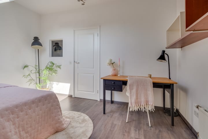 Photo 31 of Rechtsbuitenstraat 4