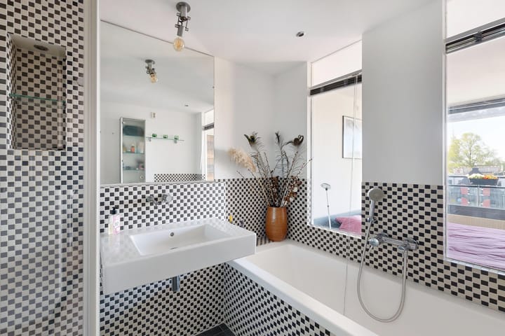 Foto 21 van Valkenburgerstraat 42-D