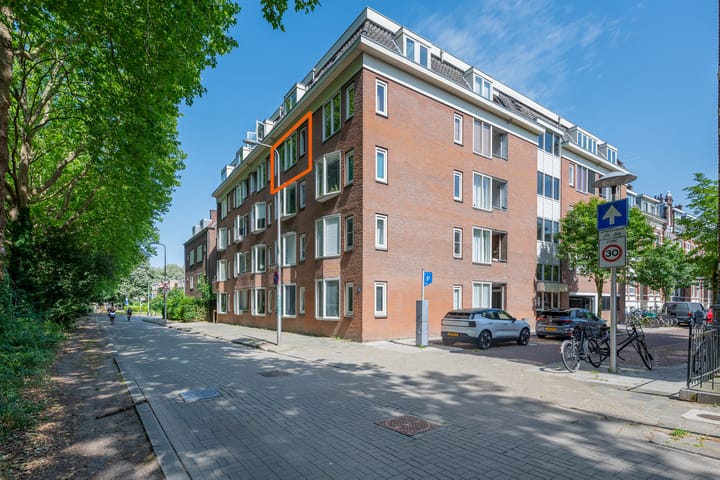 Photo 1 of M.A. de Ruyterstraat 42