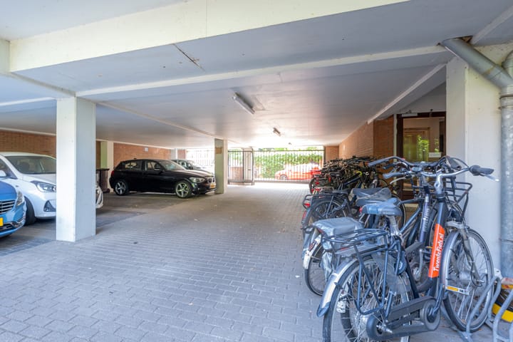 Photo 37 of M.A. de Ruyterstraat 42