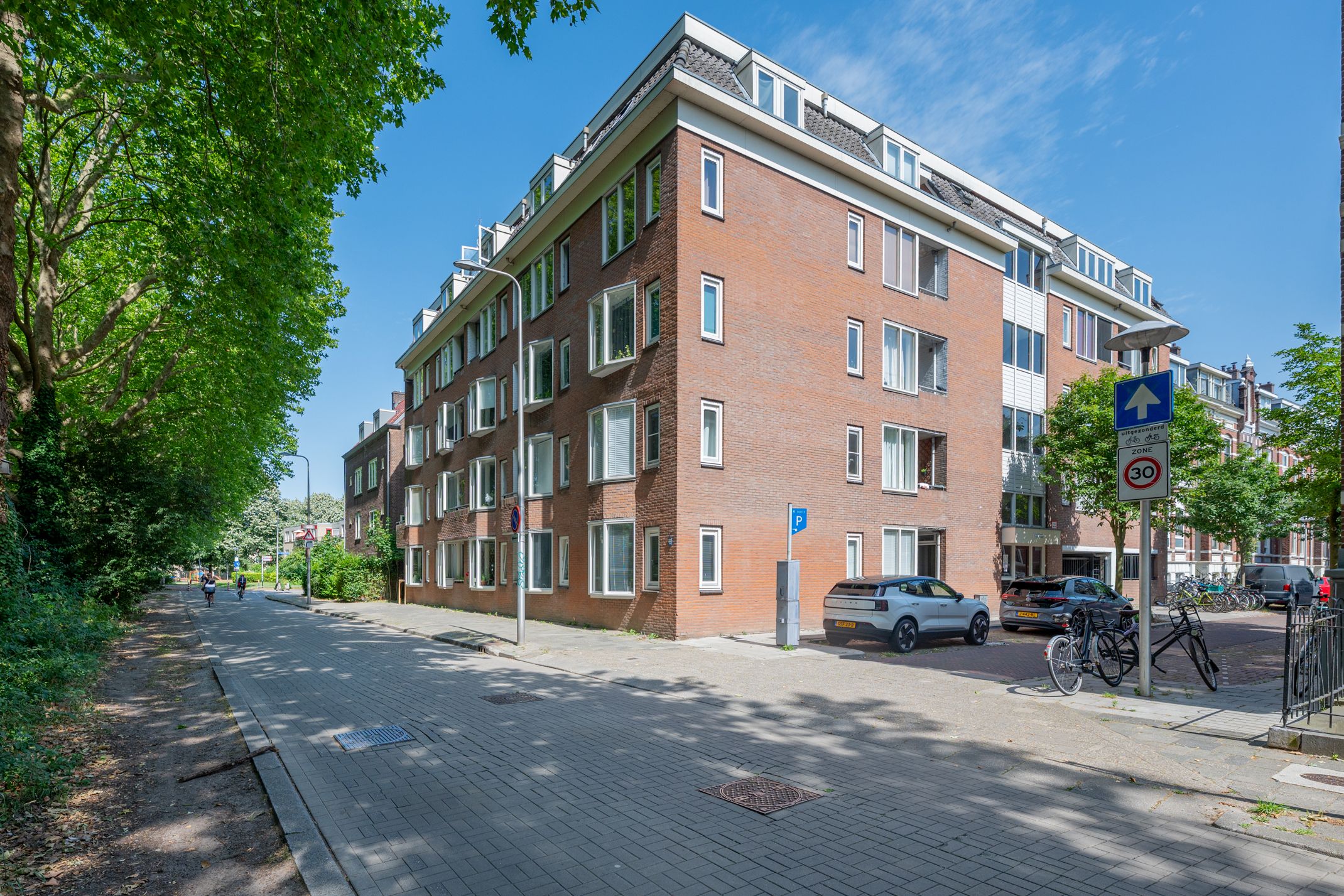 Foto 45 van M.A. de Ruyterstraat 42