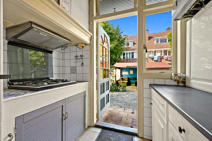 Foto 22 van De Genestetlaan 71