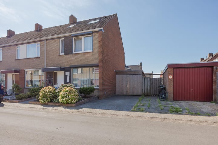 Foto 7 van Begoniastraat 7