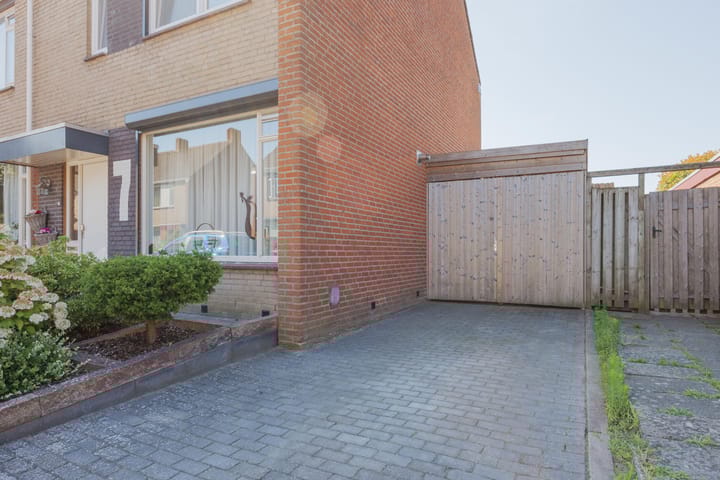 Foto 42 van Begoniastraat 7