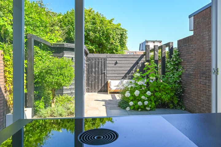 Photo 6 of Hyacinthenstraat 34