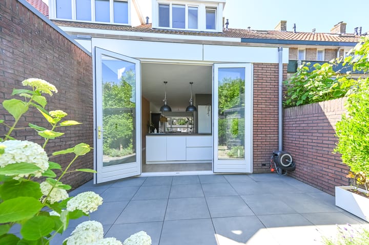 Photo 37 of Hyacinthenstraat 34