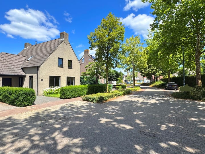 Photo 6 of Broekkant 36