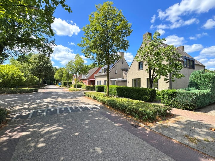 Photo 7 of Broekkant 36