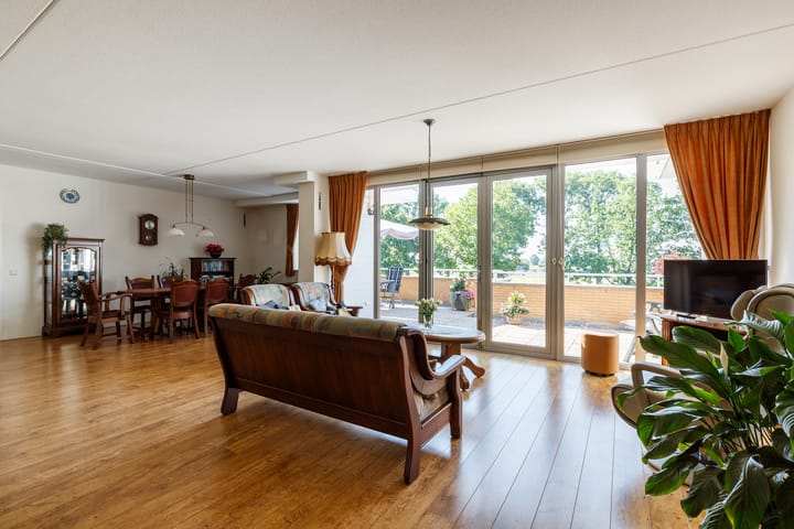 Photo 11 of Wilhelminapark 10