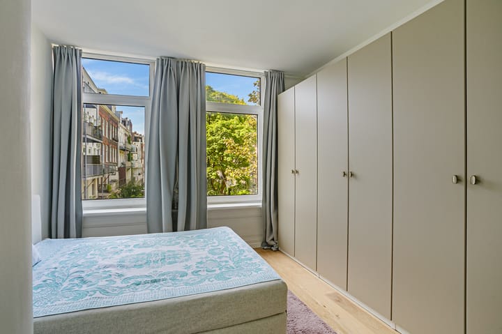 Photo 23 of Eerste Hugo de Grootstraat 1-2