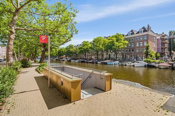 Photo 34 of Eerste Hugo de Grootstraat 1-2