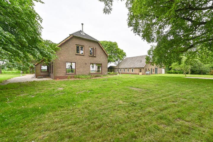 Foto 1 van Dorpsstraat 1