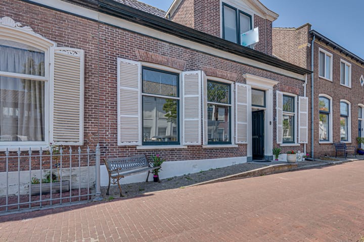 Photo 2 of Voorstraat 36
