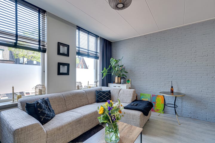 Photo 20 of Voorstraat 36