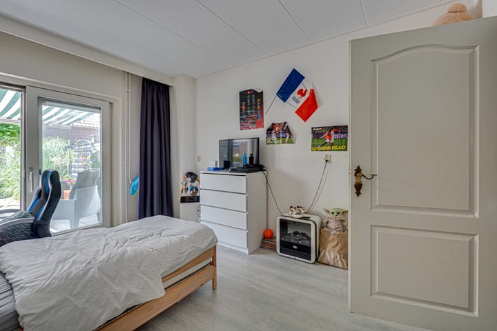 Photo 23 of Voorstraat 36