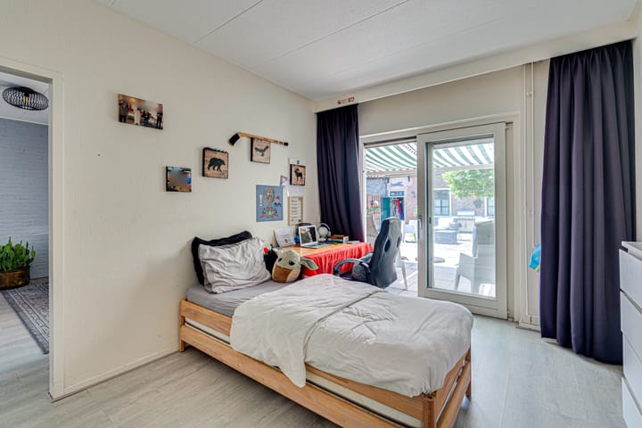 Photo 24 of Voorstraat 36