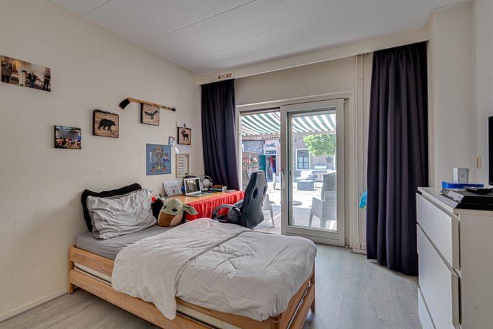 Photo 25 of Voorstraat 36