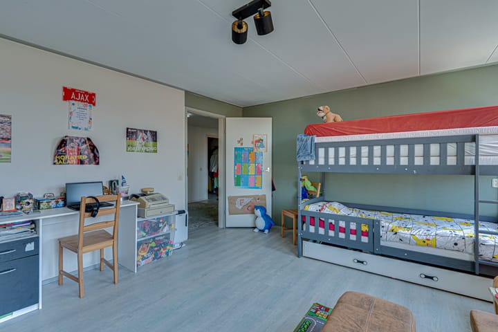 Photo 35 of Voorstraat 36