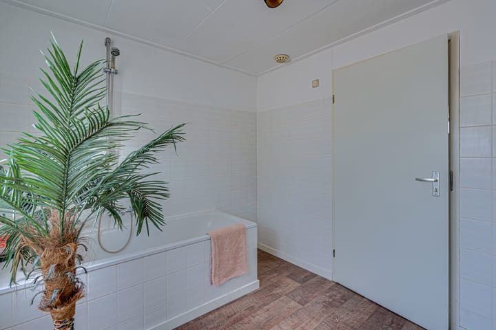 Photo 44 of Voorstraat 36