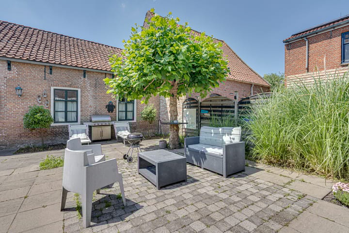 Photo 46 of Voorstraat 36