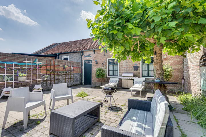 Photo 48 of Voorstraat 36