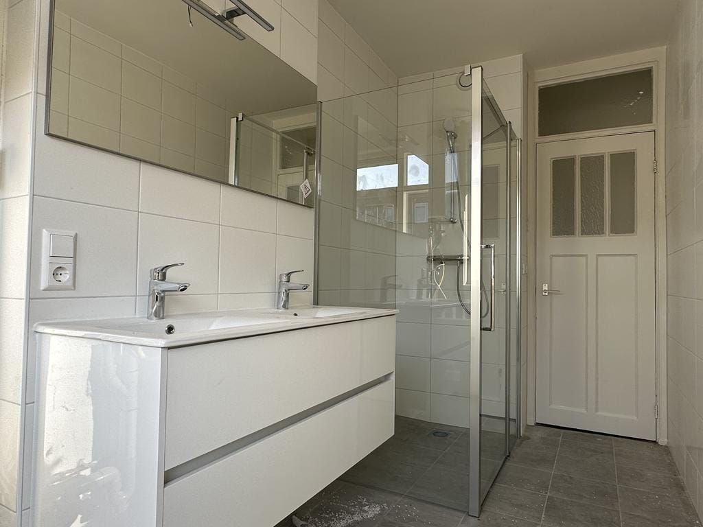 Photo 11 of Admiraal De Ruijterweg 505-2