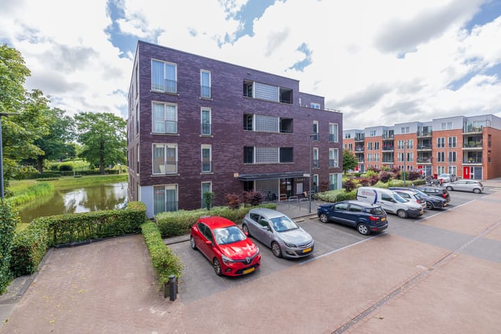 Photo 2 of Agneshove 42