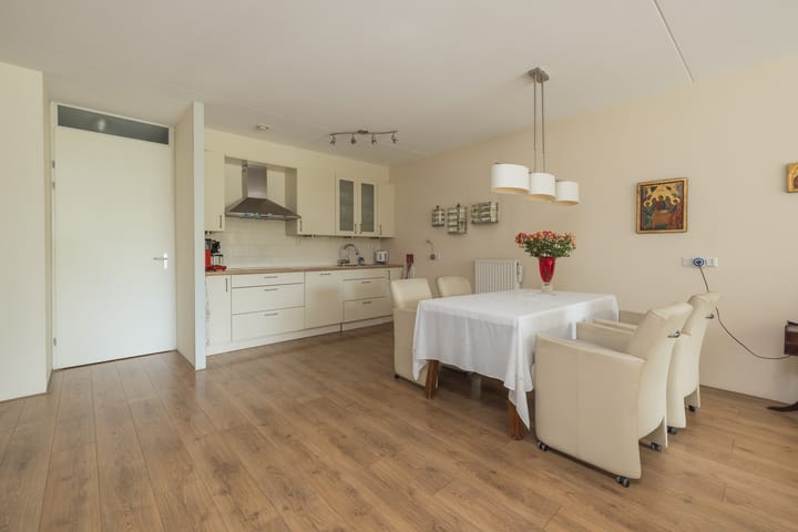 Photo 7 of Agneshove 42