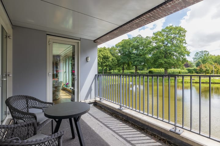 Photo 13 of Agneshove 42