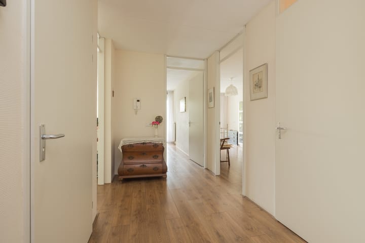 Photo 16 of Agneshove 42