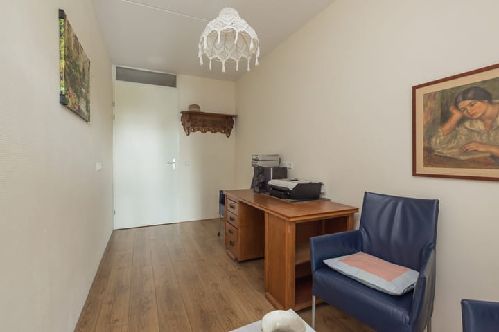 Photo 21 of Agneshove 42