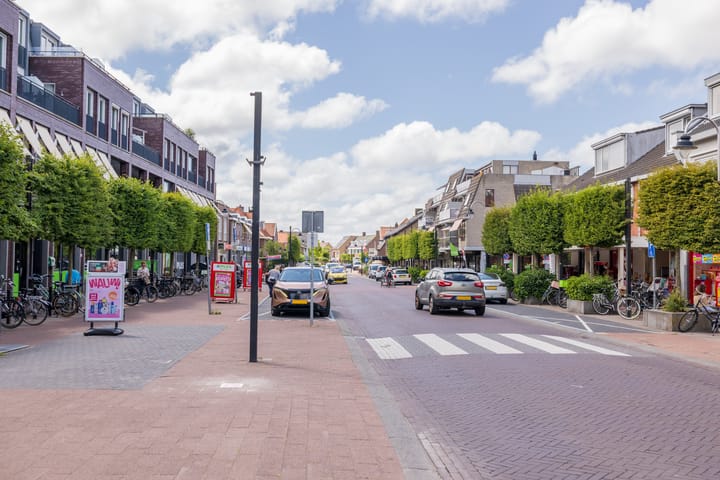 Photo 41 of Agneshove 42