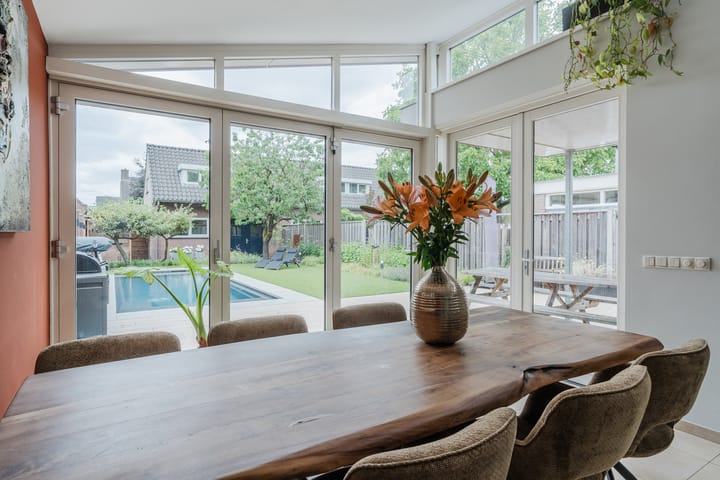 Foto 13 van Parallelweg West 12