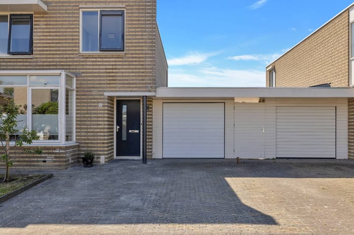 Photo 3 of Suze Groeneweglaan 66