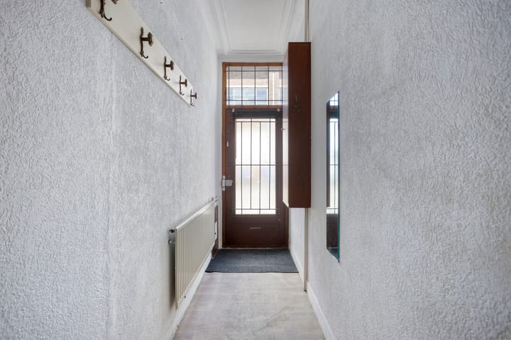 Photo 2 of Spoorstraat 214