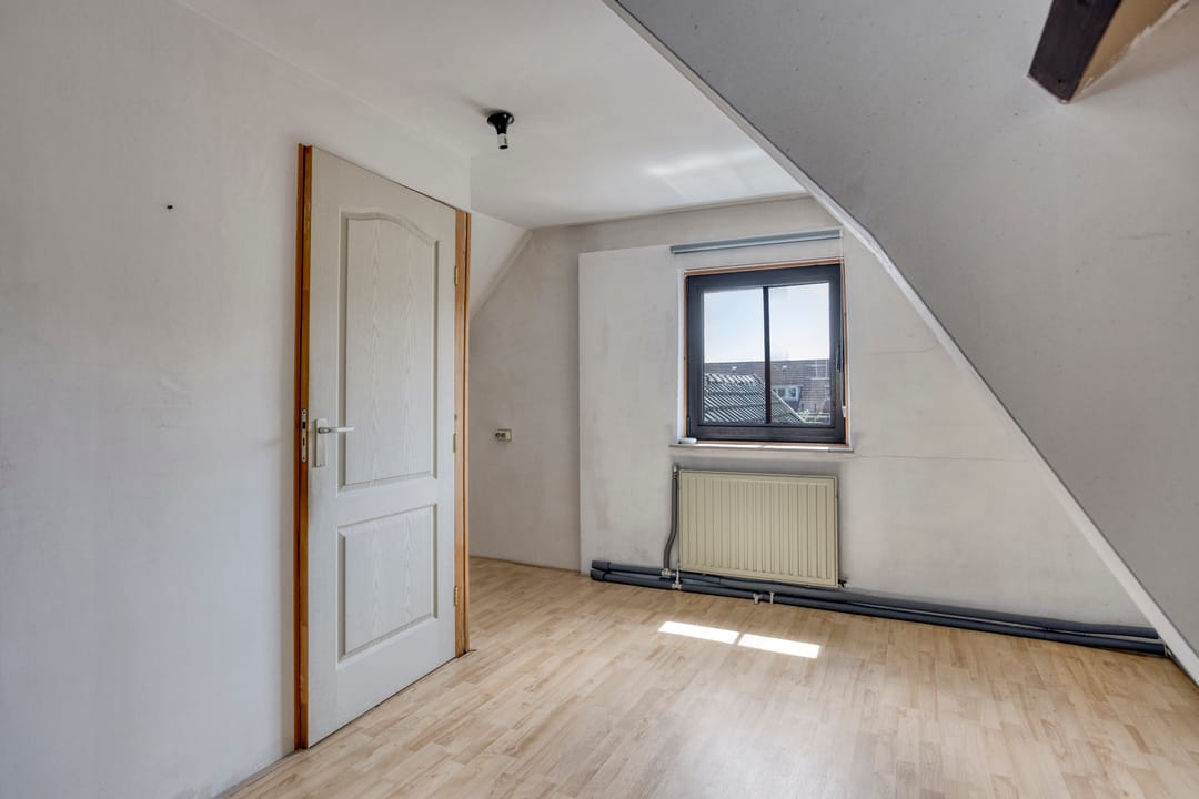 Photo 17 of Spoorstraat 214