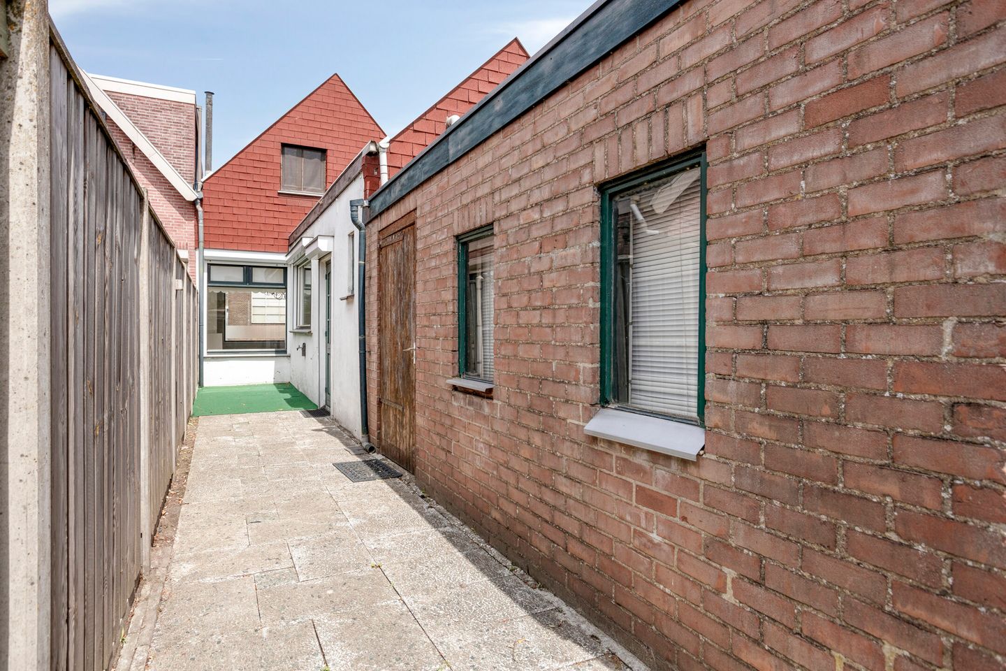 Photo 19 of Spoorstraat 214