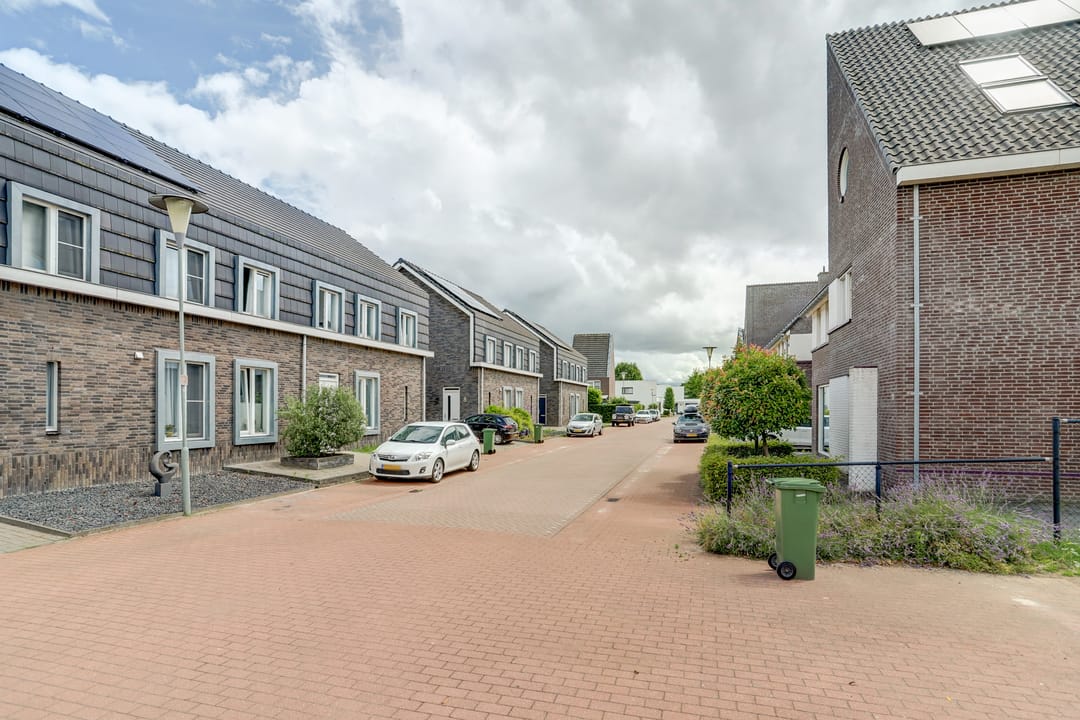 Foto 37 van Sperwerstraat 4