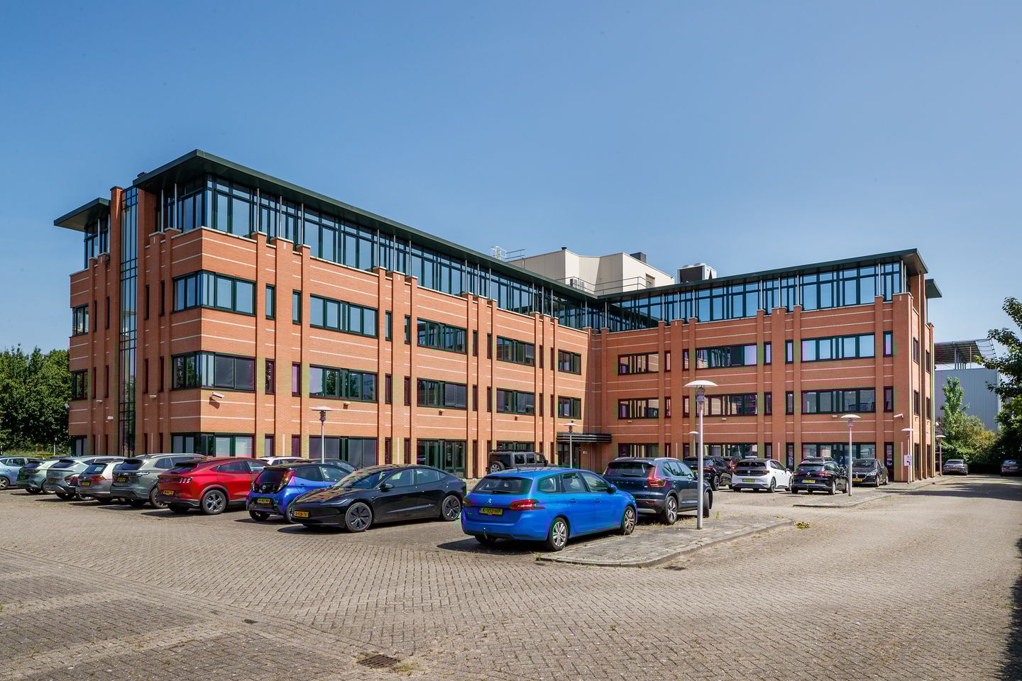 View photo 2 of Vijzelmolenlaan 9