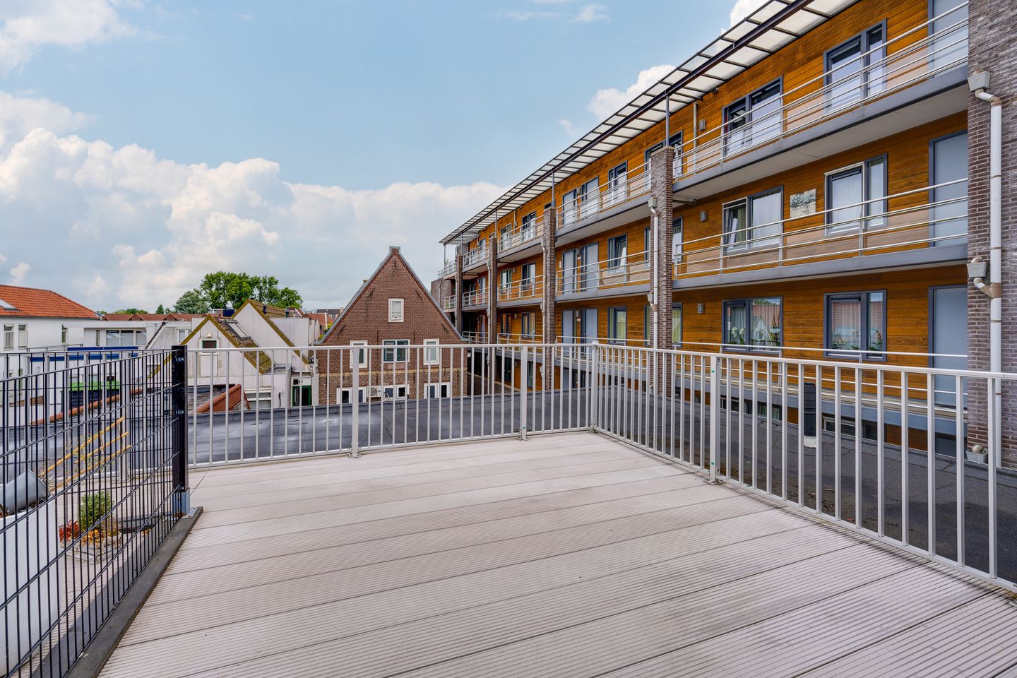 Photo 14 of Dubbele buurt 15-F