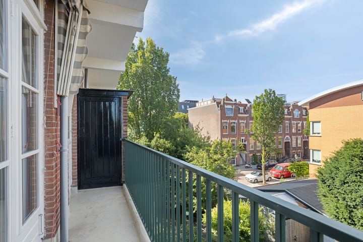 Foto 18 van Johan van Oldenbarneveltlaan 14-B