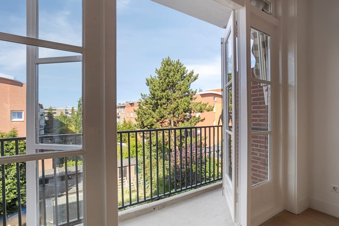 Foto 17 van Johan van Oldenbarneveltlaan 14-B