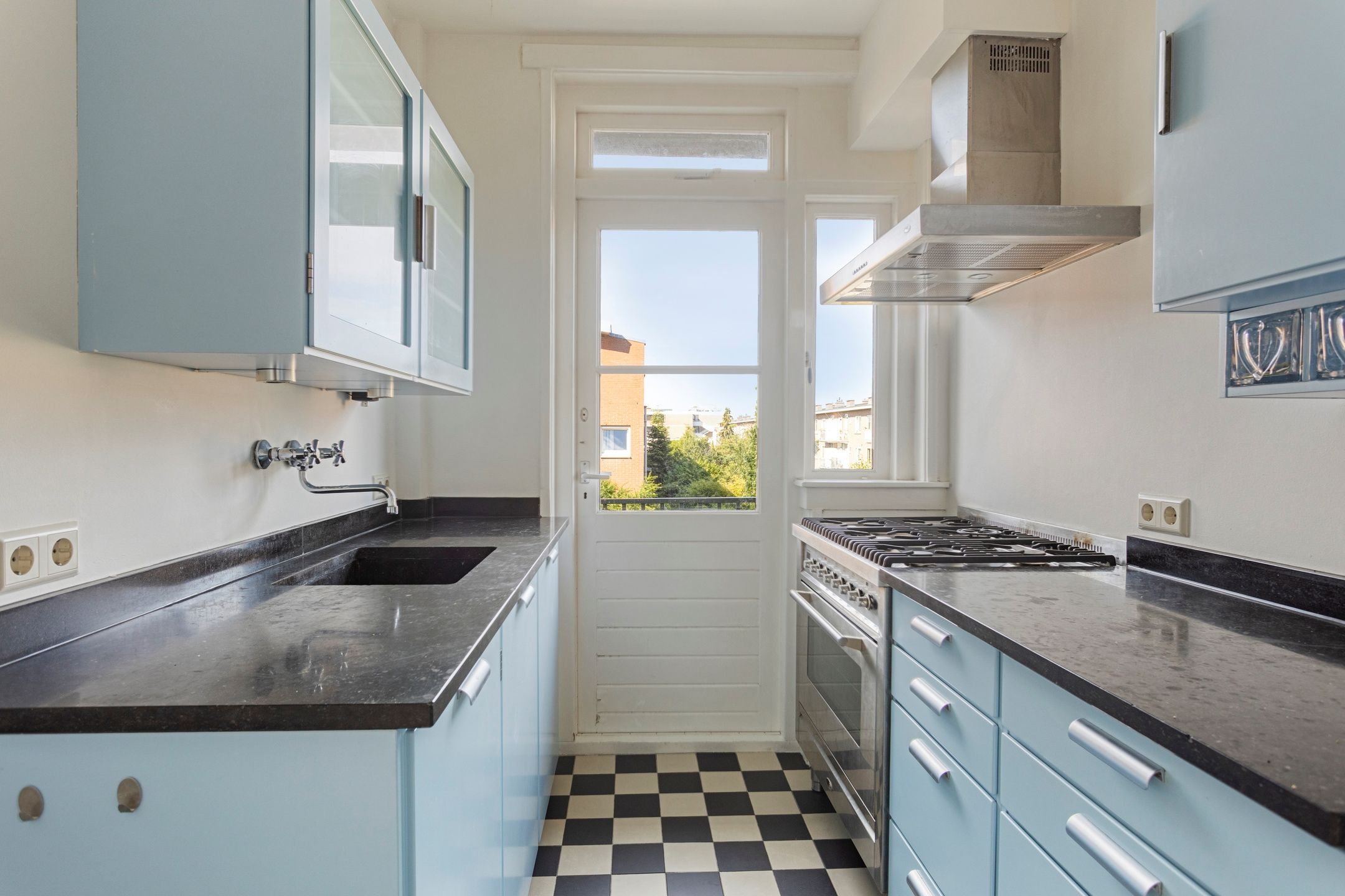 Foto 21 van Johan van Oldenbarneveltlaan 14-B