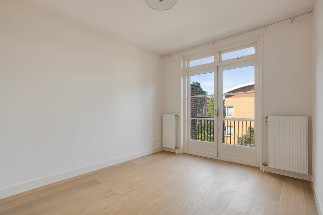 Foto 23 van Johan van Oldenbarneveltlaan 14-B