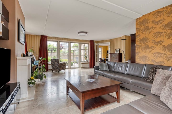 Foto 5 van Haarspit 55