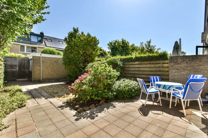 Photo 4 of Jacob van Ruisdaelweg 4