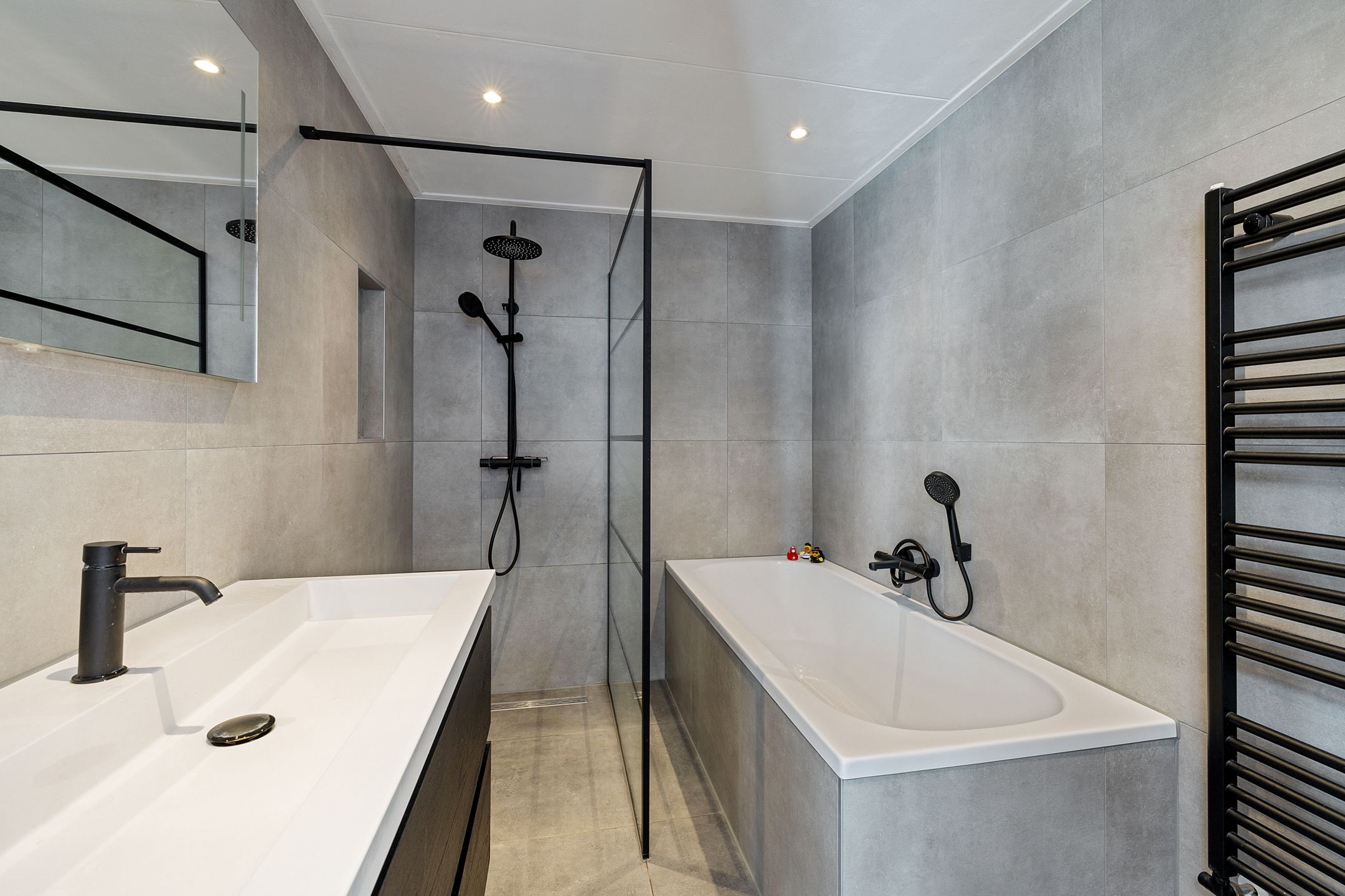 Foto 15 van Meidoornstraat 10