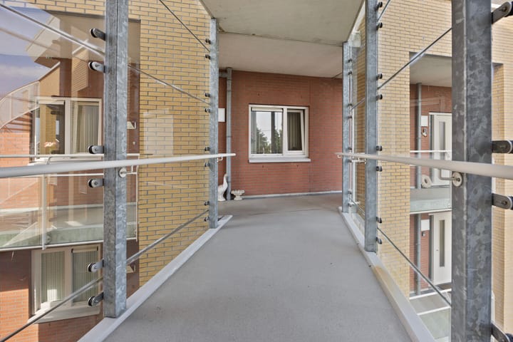 Photo 8 of Schotbalk 25