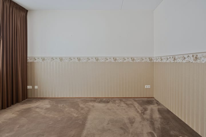 Photo 12 of Schotbalk 25